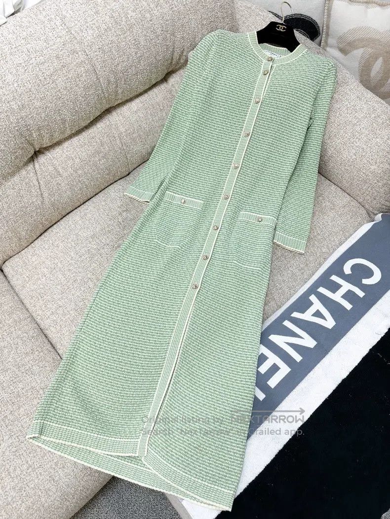 Chanel Chanel Green and white long-sleeved long knitted cardigan Size XXS / US 00 / IT 34 - 2 Thumbnail