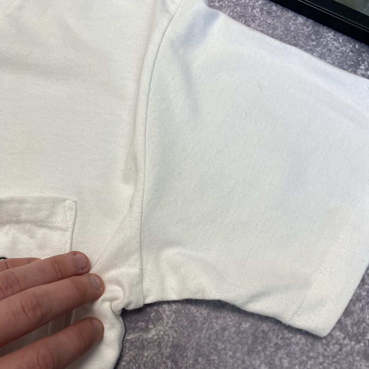 Uniqlo Designer Uniqlo x Kaws Small Basic logo white cartoon tee Size US XS / EU 42 / 0 - 7 Thumbnail