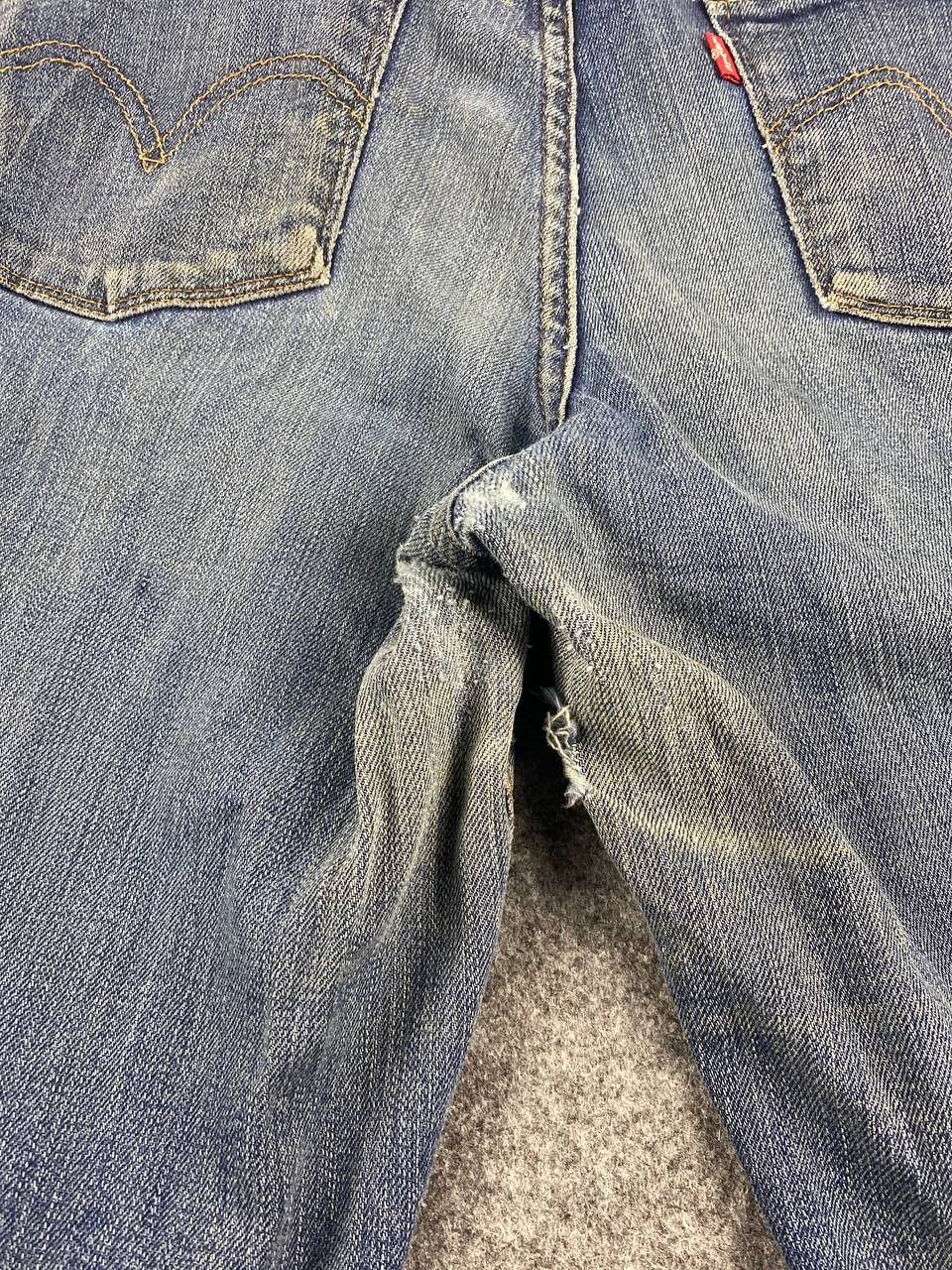 Levi's levis 505 straight leg distressed denim Size 35" - 4 Thumbnail