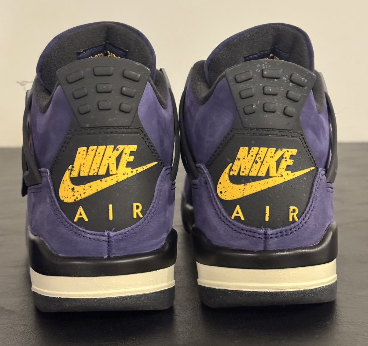 Jordan Brand Jordan 4 Lakers Size 6Y Size US 6 / EU 39 - 4 Thumbnail