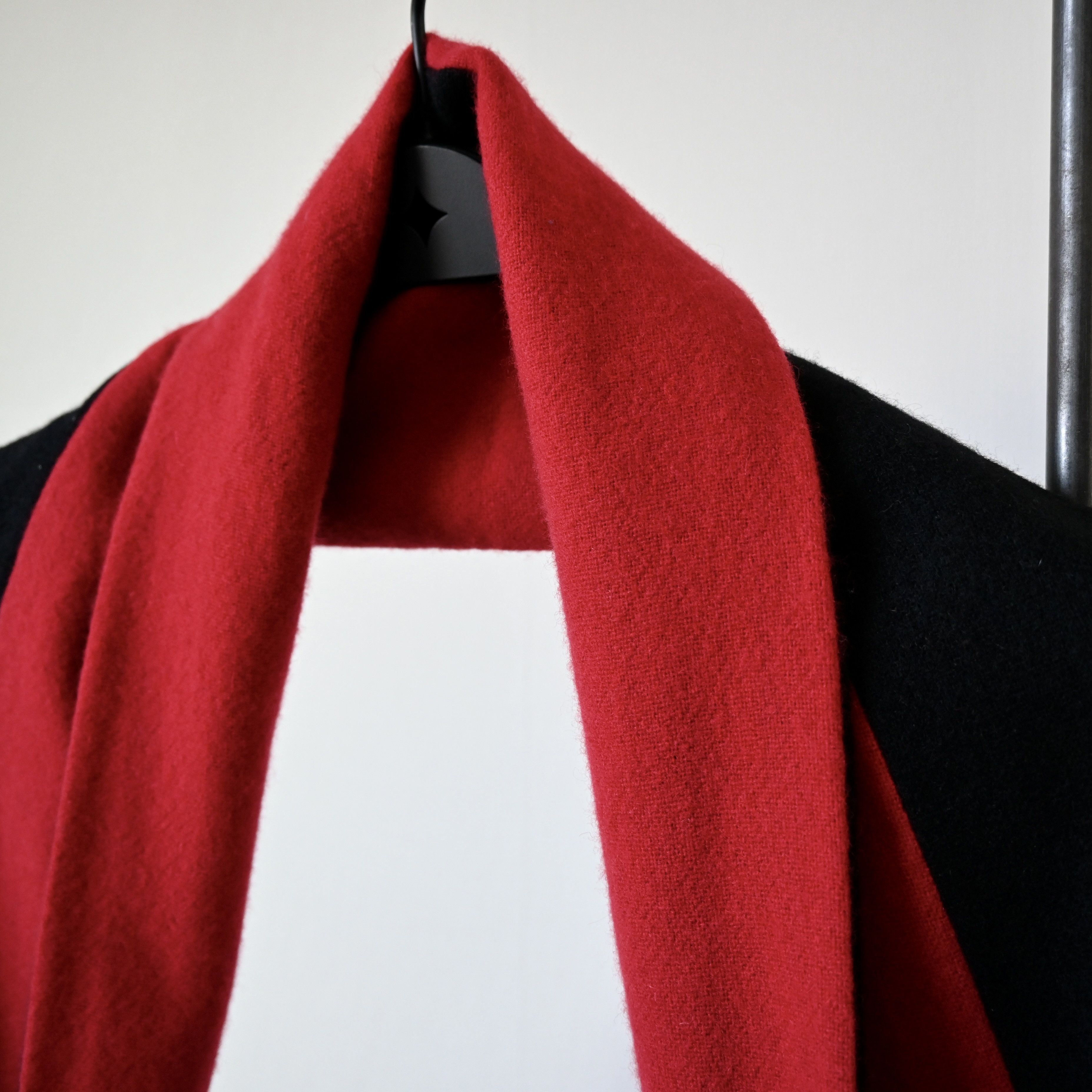 Other A.E.Clothier JESUS COLLEDGE CAMBRIDGE wool scarf, made in UK Size ONE SIZE - 6 Thumbnail