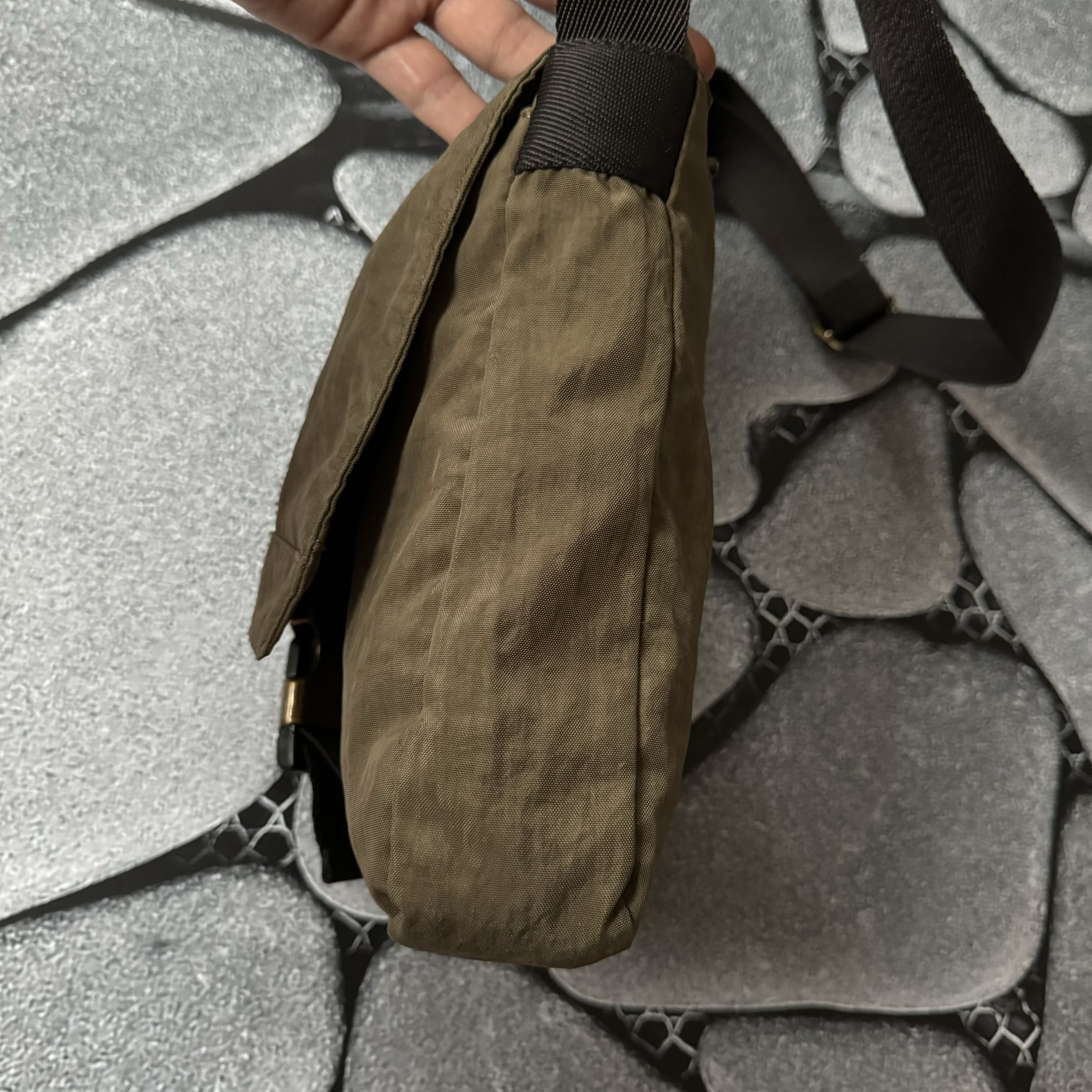 Camel × Vintage CAMO VINTAGE BROWN SHOULDER BAG Y2K MILITARY CROSS BODY Size ONE SIZE - 4 Thumbnail