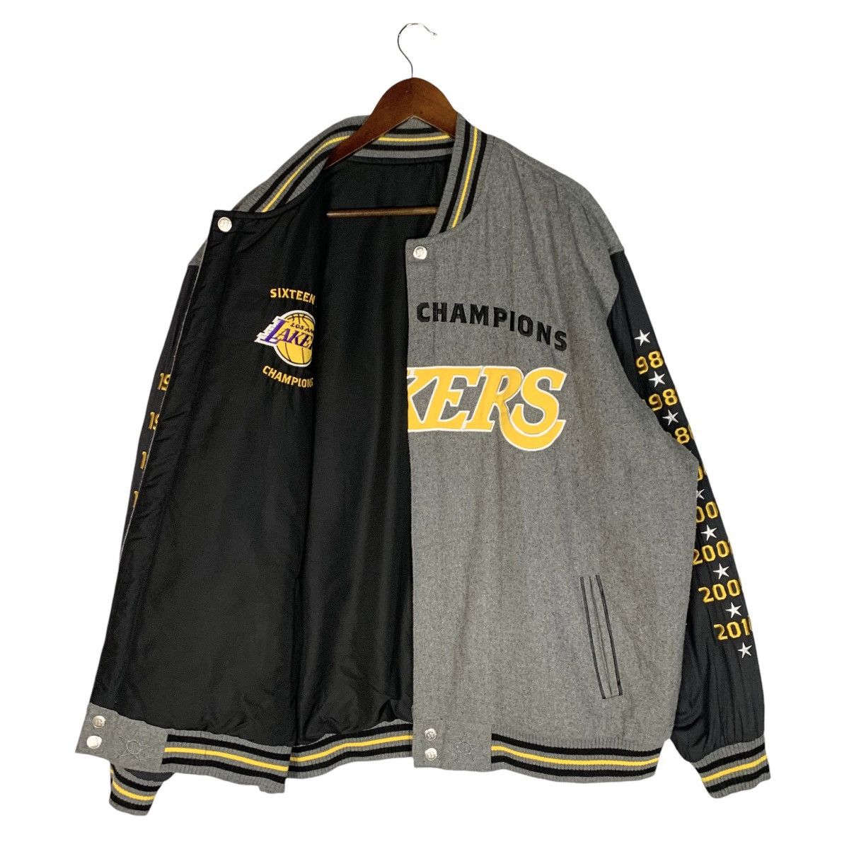JH Design Jh Design La Lakers NBA Final Champions Riversible Jacket XL Size US XL / EU 56 / 4 - 9 Thumbnail