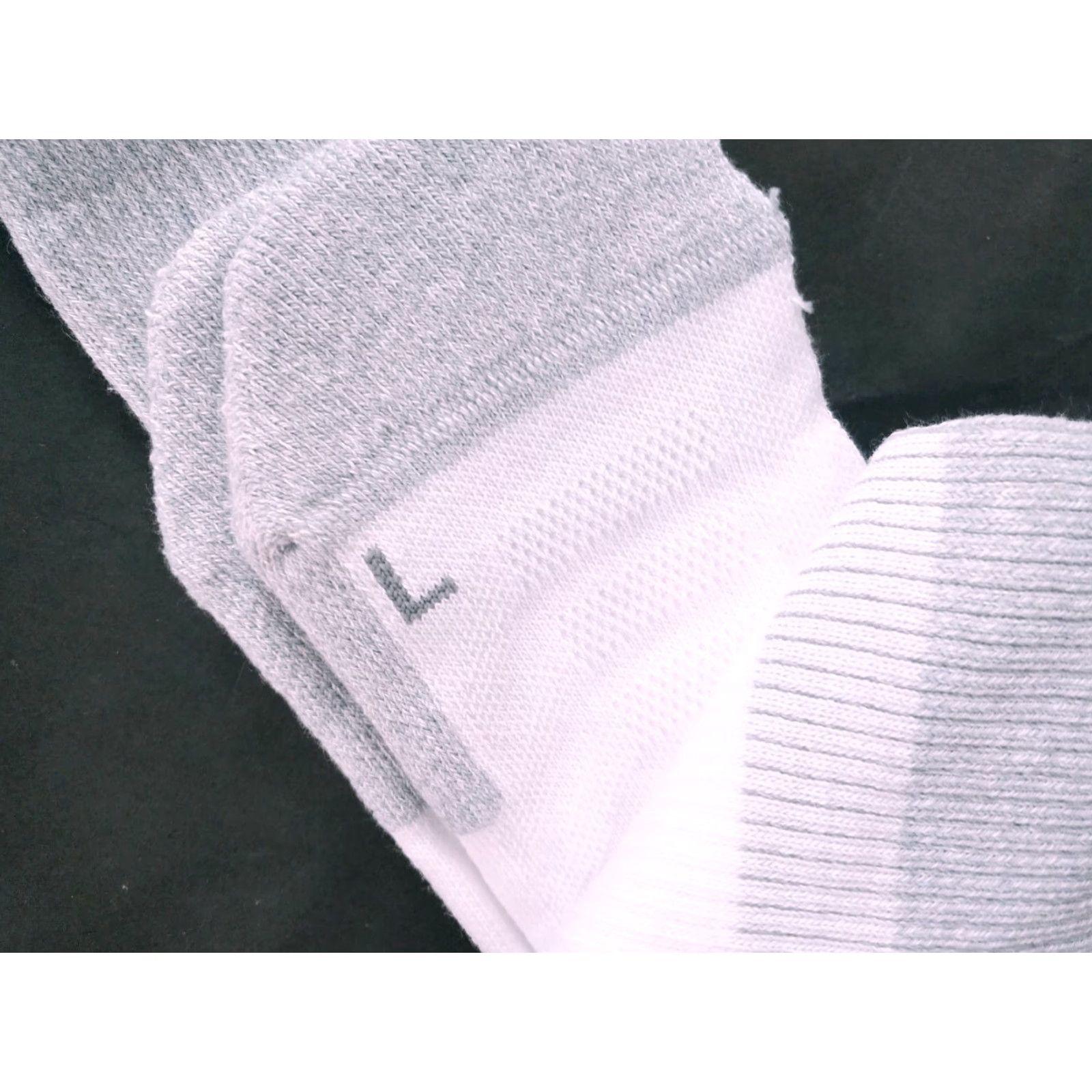 Under Armour Under Armour Men Phenom Training Elevated Heatgear OTC Crew Sport Sock Workout Size ONE SIZE - 4 Thumbnail