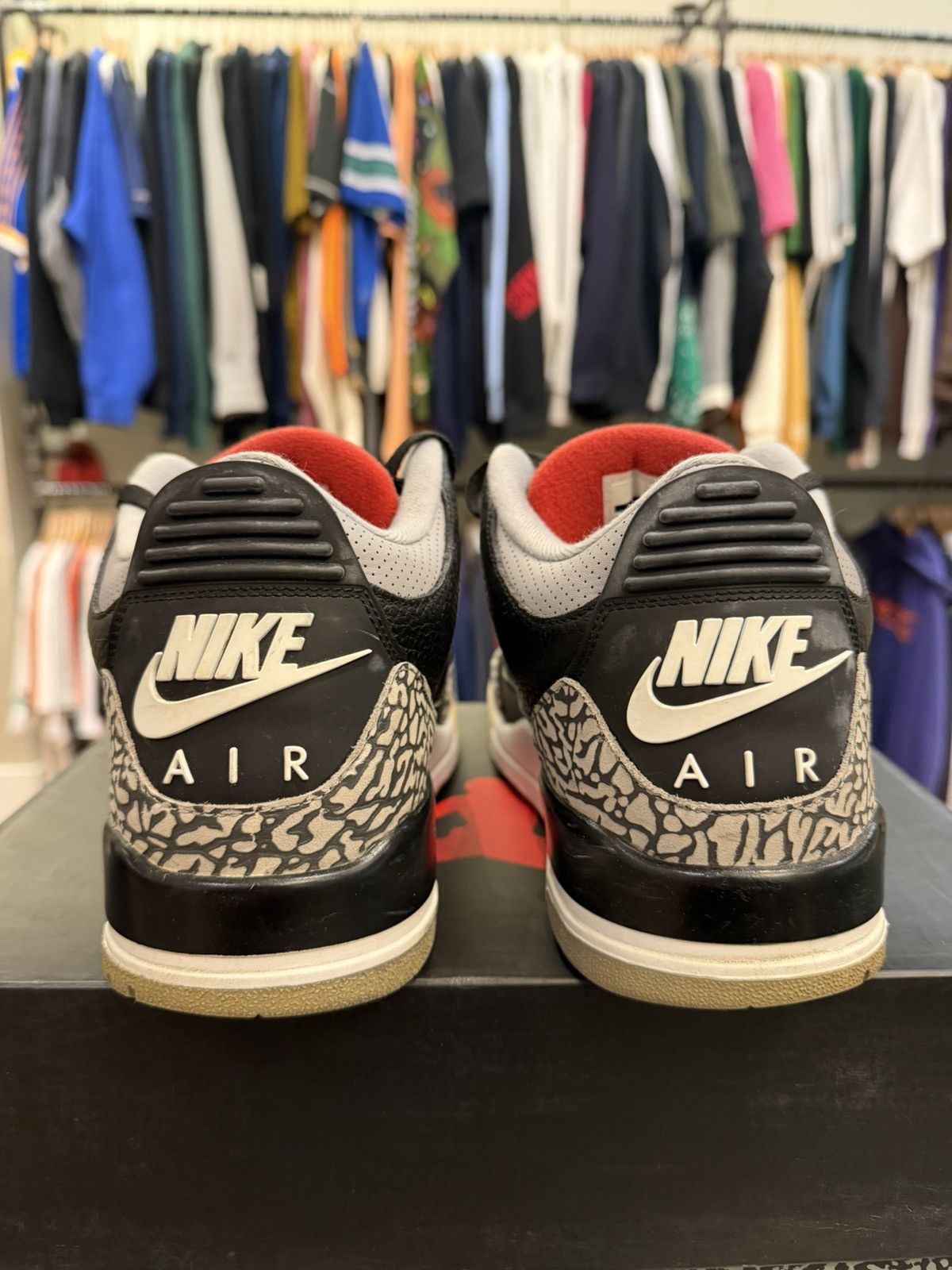 Jordan Brand Jordan 3 Retro 'Black Cement' (2018) Size US 10.5 / EU 43-44 - 3 Thumbnail
