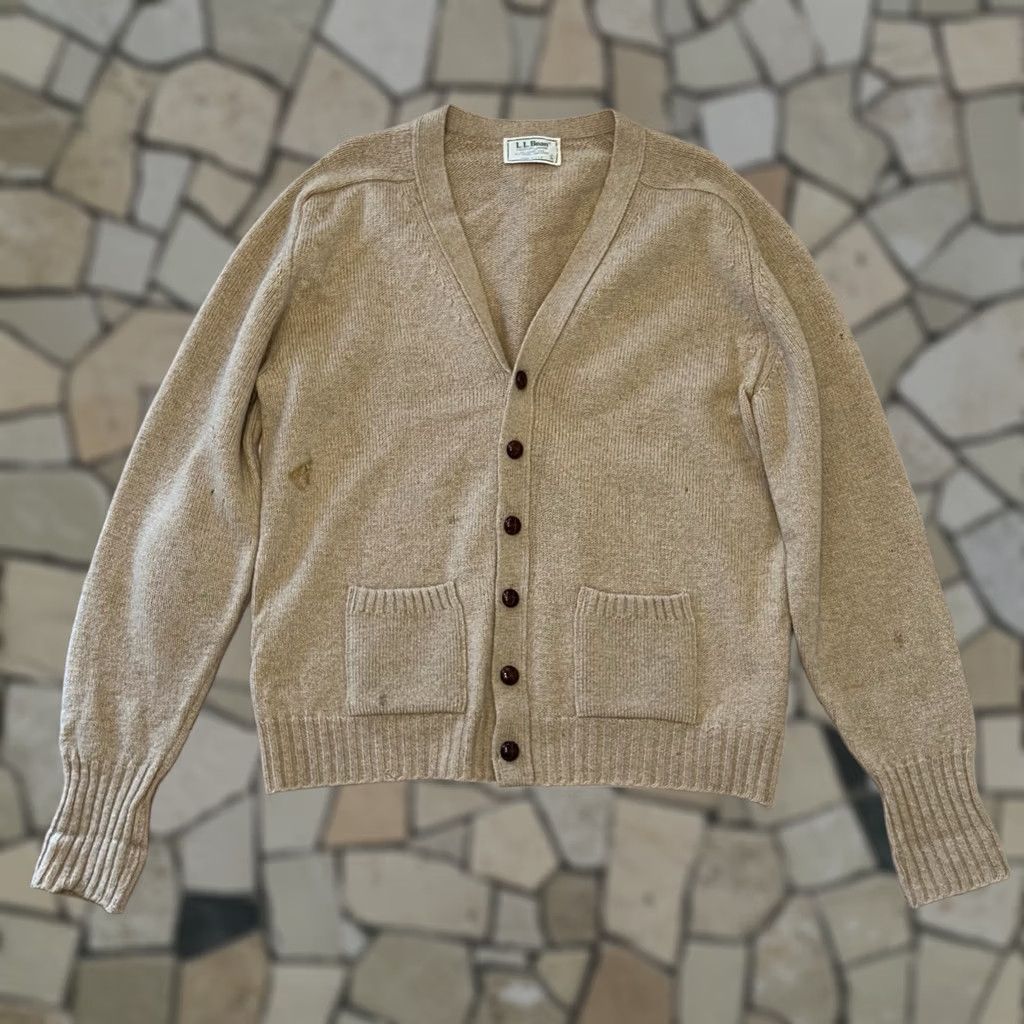 Vintage VINTAGE L.L. Bean Cardigan Sweater Men Large Beige Camel Hair Wool V-Neck Button Pockets Elbow Patches All Seasons Lightweight Size US L / EU 52-54 / 3 - 1 Thumbnail