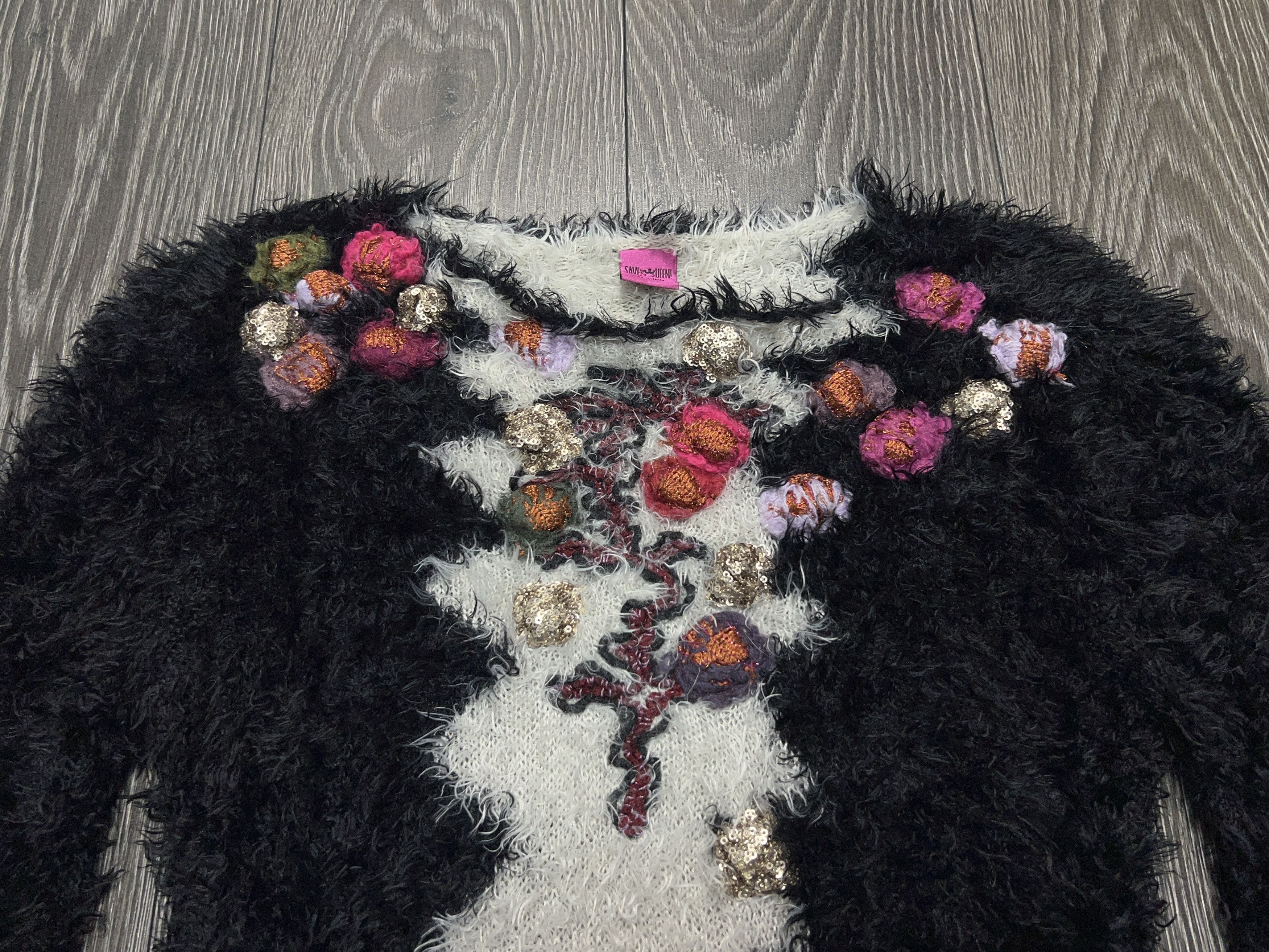 Designer Womens Save the Queen Black Sweater Pullover Fuzzy Floral M Size M / US 6-8 / IT 42-44 - 2 Thumbnail