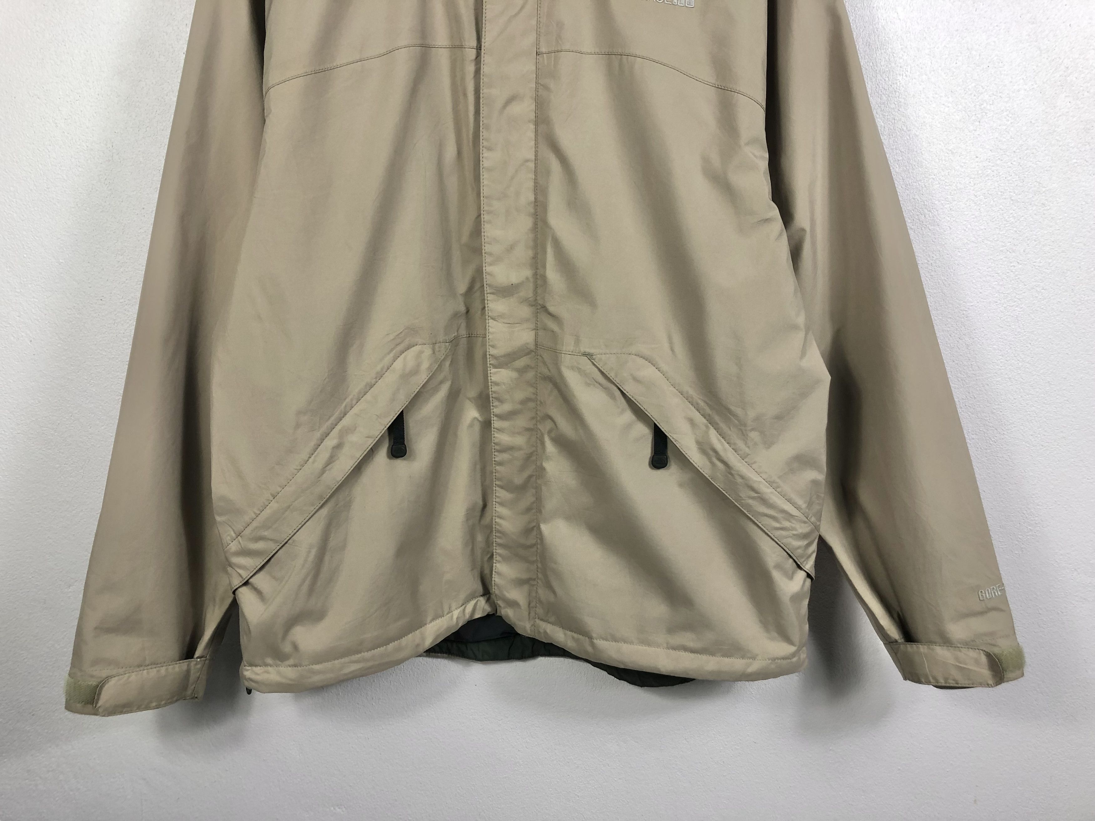 The North Face Vintage The North Face Goretex Mountain Jacket With Hoodies Size US M / EU 48-50 / 2 - 5 Thumbnail