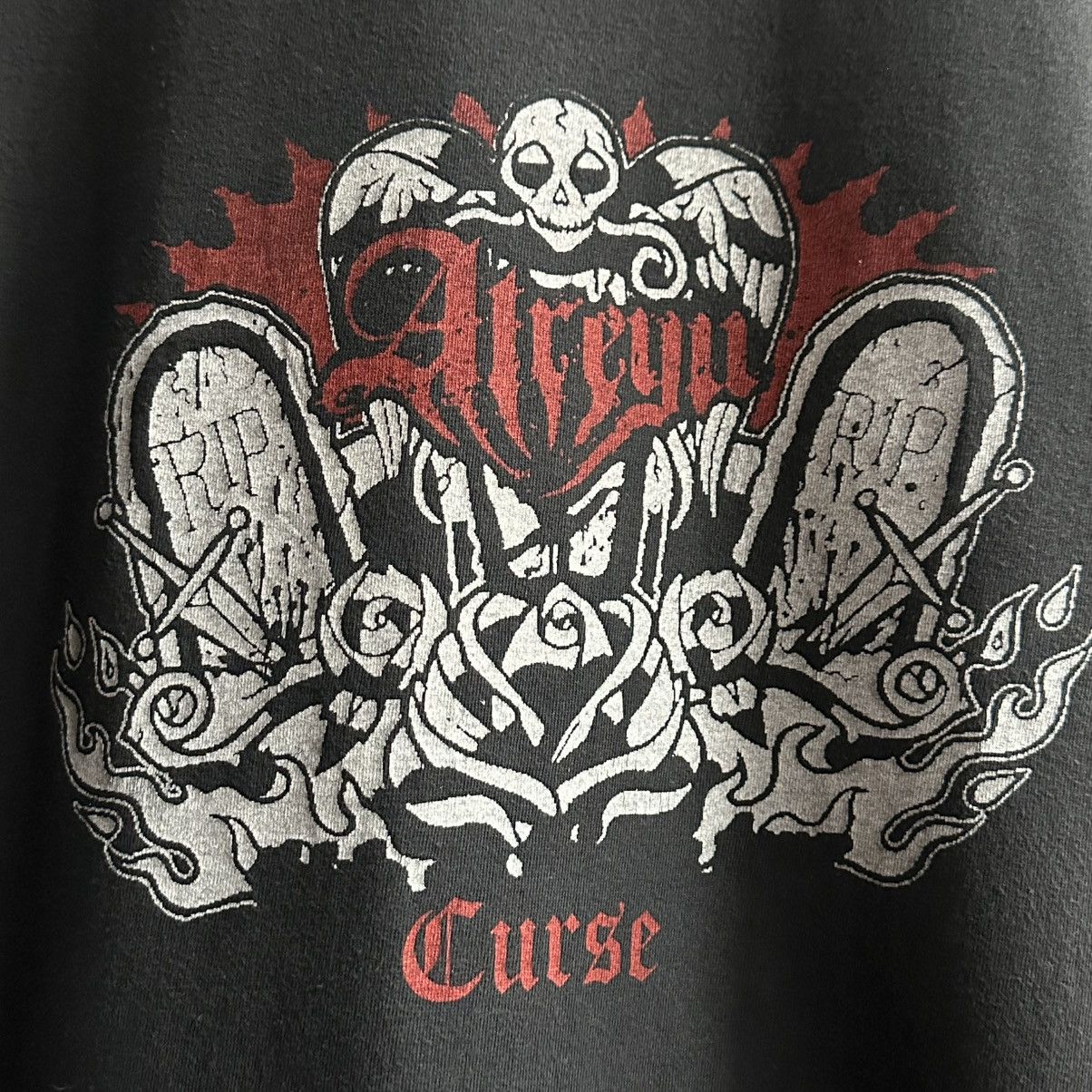Band Tees Vintage 2000s Atreyu Thick as Thieves Tour Band Tee Size US M / EU 48-50 / 2 - 4 Thumbnail