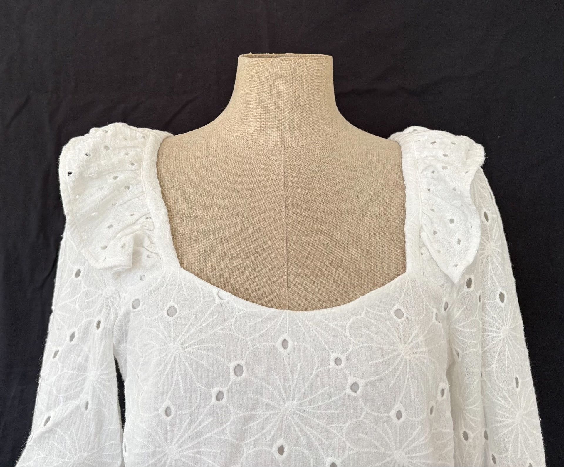 Paul Smith White Floral Eyelet Embroidery Top, Women's — image 4 of 6
