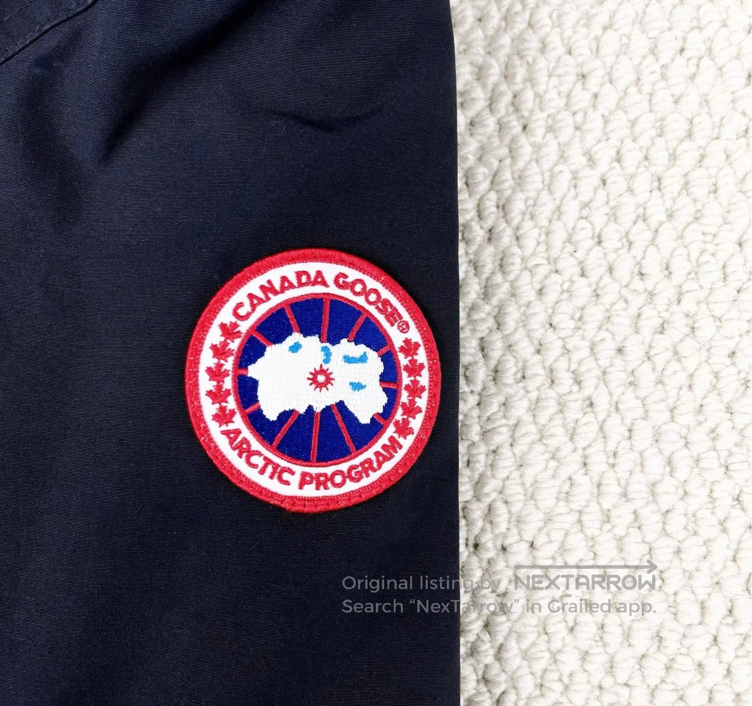 Canada Goose Canada Goose Sleeve label medium-length snow mountain down Size US S / EU 44-46 / 1 - 5 Thumbnail