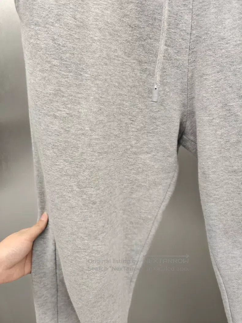 Louis Vuitton Louis Vuitton size xs Grey monogrammed trousers Size US 28 / EU 44 - 5 Thumbnail