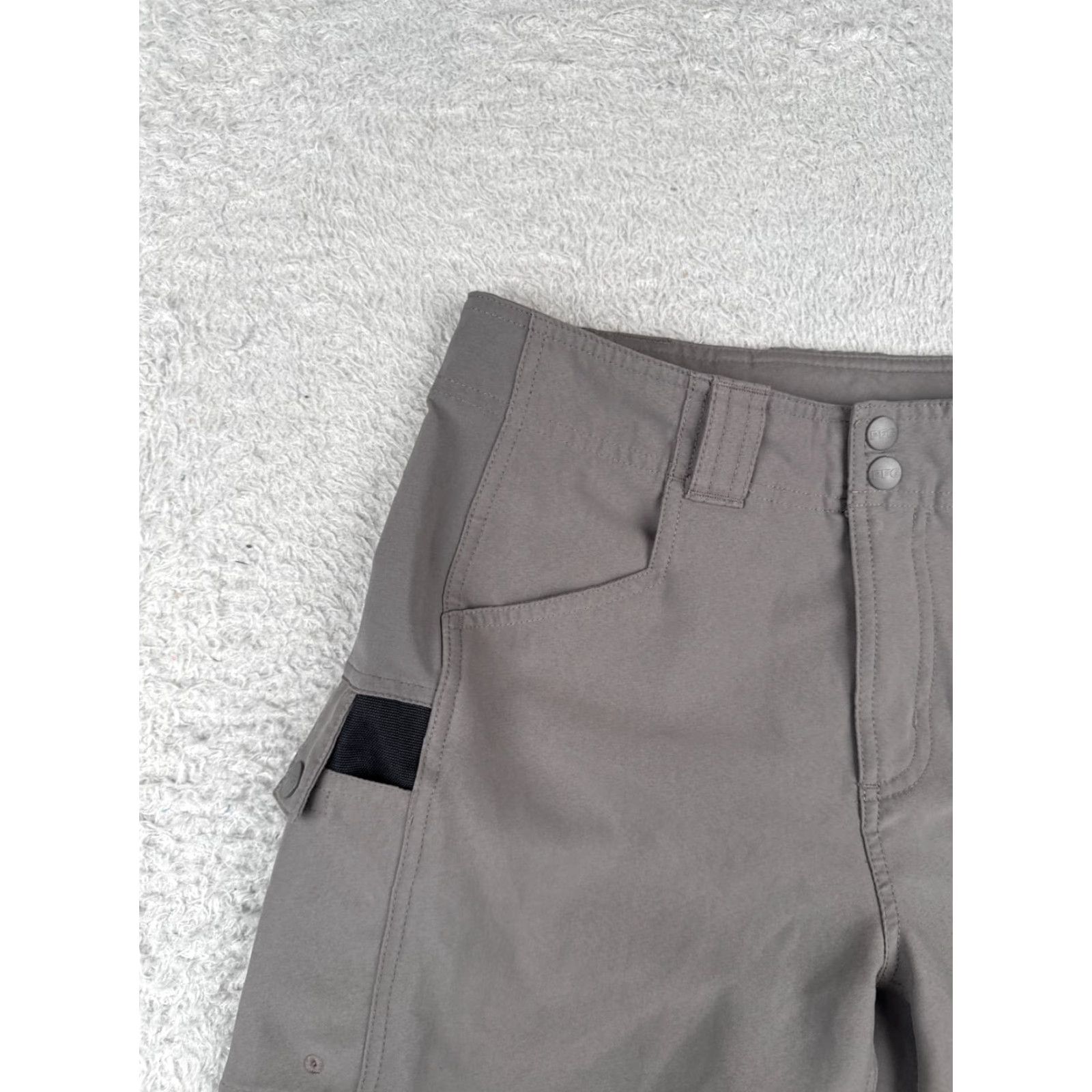 Vintage Columbia Mens Shorts Cargo Nylon Gray 30x10 Regular PFG Outdoor Shell Pocket Logo Casual Boat Fishing Kayak Size US 30 / EU 46 - 4 Thumbnail