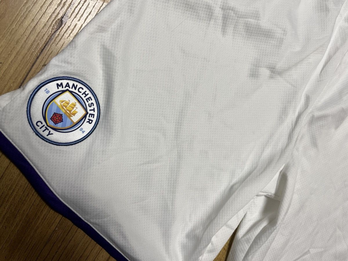 Puma 2019-20 Manchester City Home Shorts Size L Size US 34 / EU 50 - 2 Thumbnail