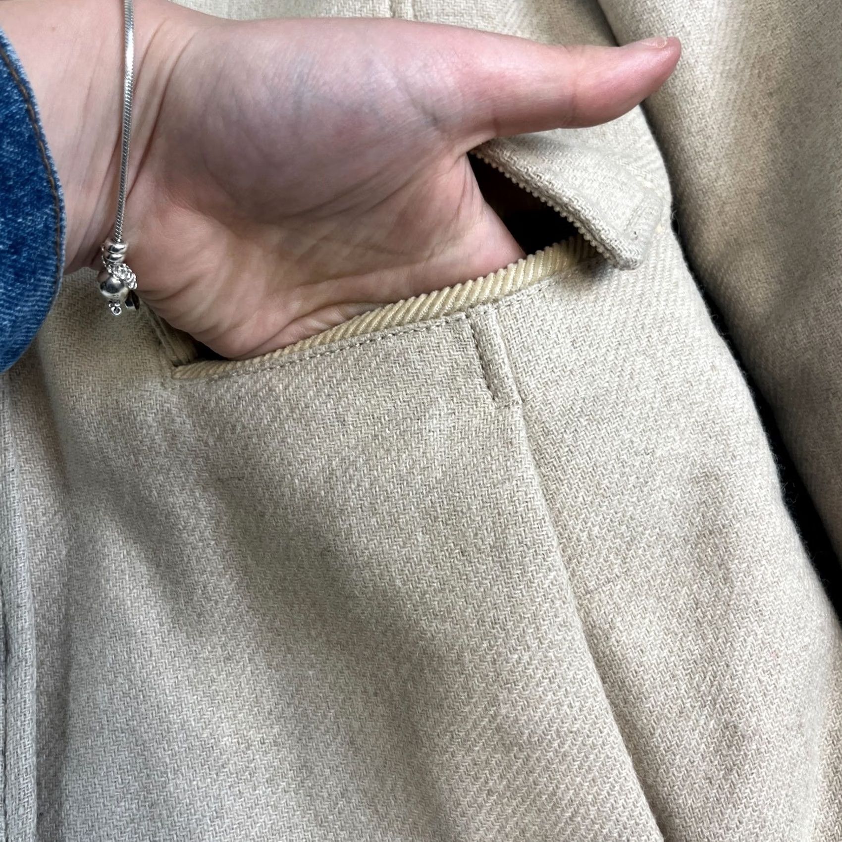 Tommy Hilfiger Tommy Hilfiger Coat Womens Cream Wool Corduroy Collar Knit Cuffs XL Designer Size XL / US 12-14 / IT 48-50 - 6 Thumbnail