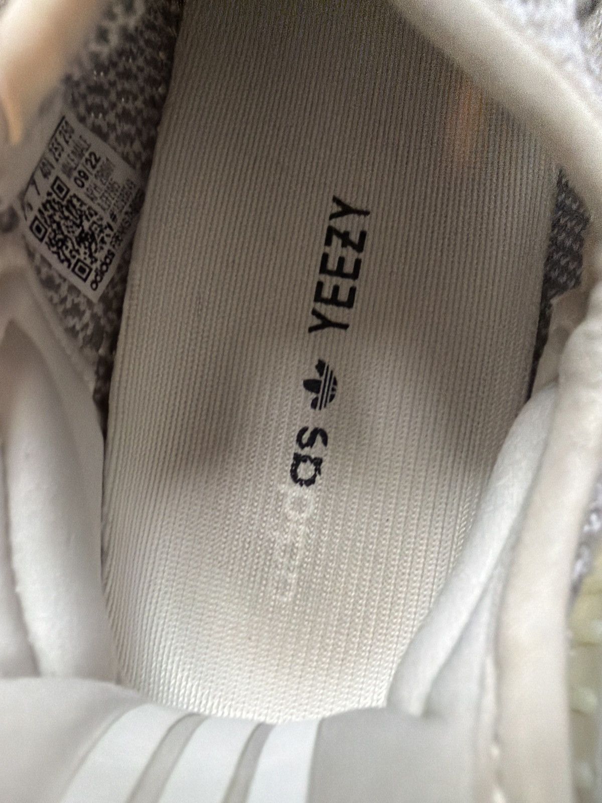 Yeezy Yeezy 350 V2 Boost “Non-Reflective” Size US 7.5 / EU 40-41 - 6 Thumbnail