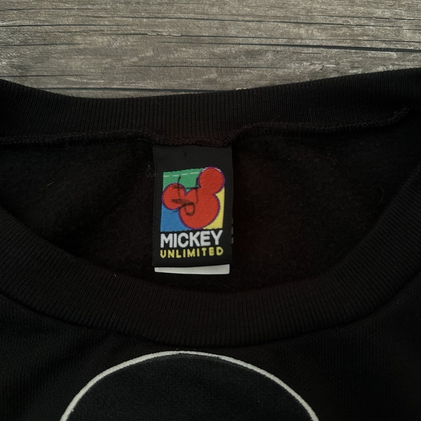 Disney VTG DISNEY MICKEY MOUSE UNLIMITED BLACK PULLOVER SWEATSHIRT Size US XXL / EU 58 / 5 - 3 Thumbnail