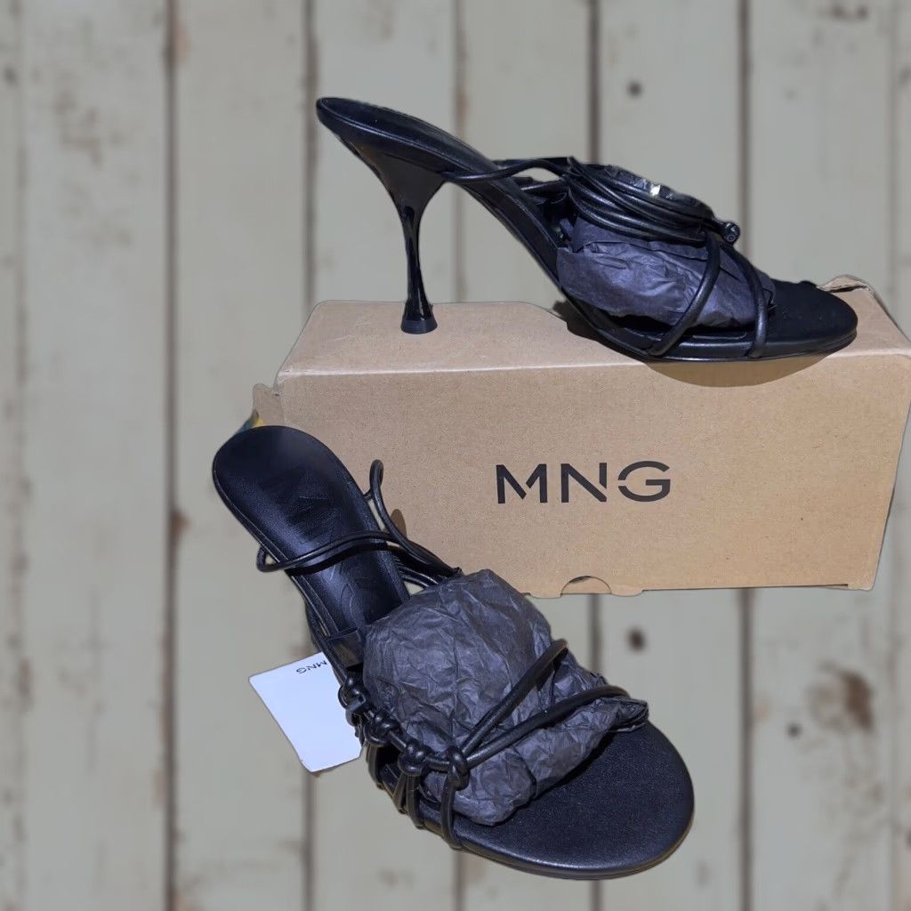 Vintage Mango Stiletto Sandals Women Black 3.5" Heel Shoes Slim Straps Open Toe Usa 7 (Size 4)