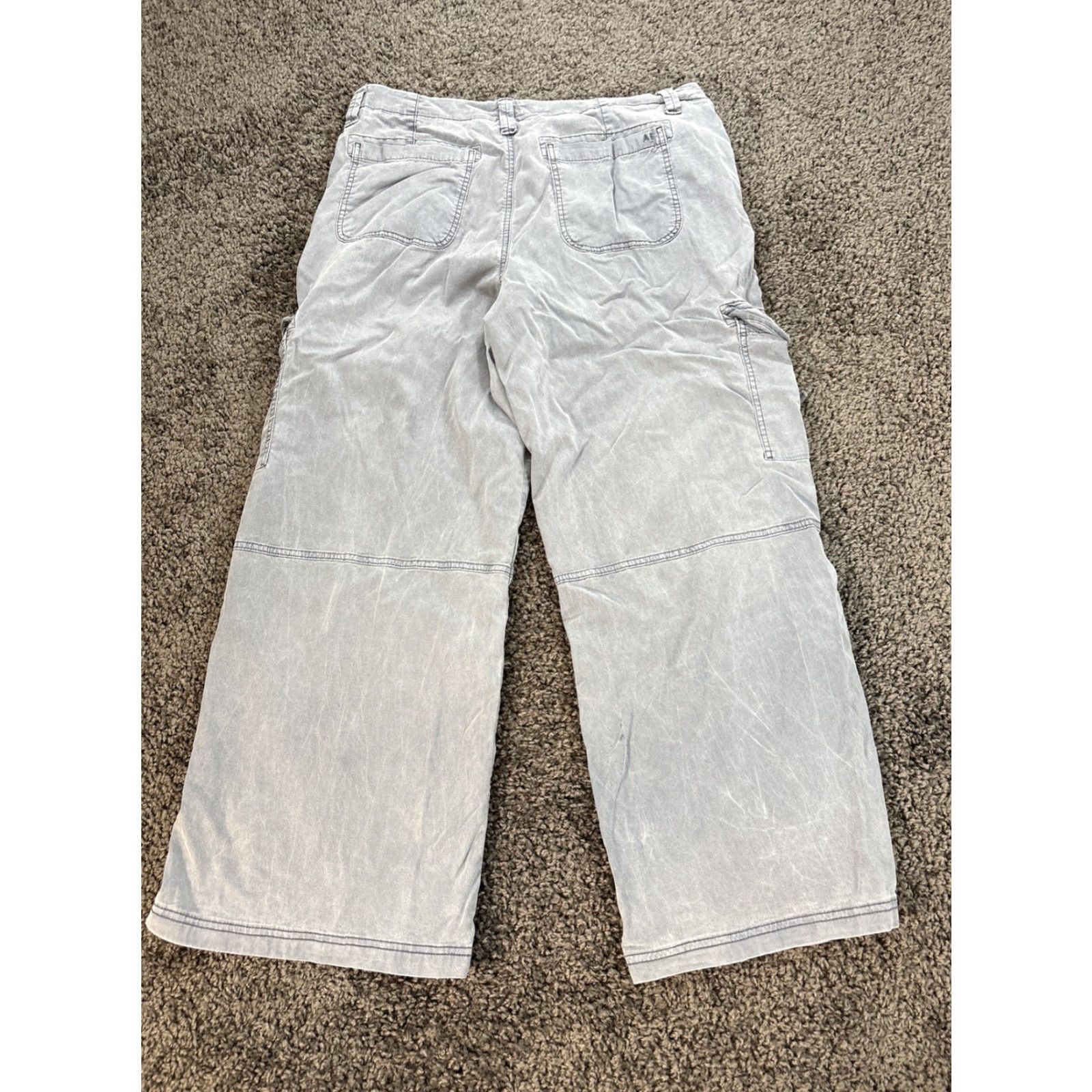 American Eagle Outfitters VINTAGE? American Eagle Pants Cargo Wide-Leg Baggy Blue 18 Women Womens Size 18 Wide-Leg Cargo Pants Blue American Eagle Outfitters Pants Womans 18 Size 40" / US 18 - 8 Thumbnail