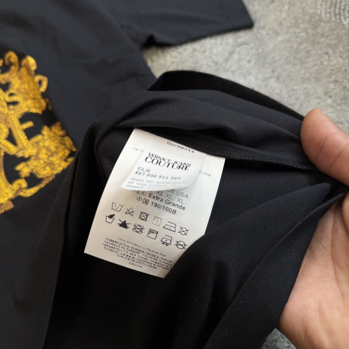Versace Jeans Couture Versace jeans couture rhinestone logo tee new Size US XL / EU 56 / 4 - 5 Thumbnail