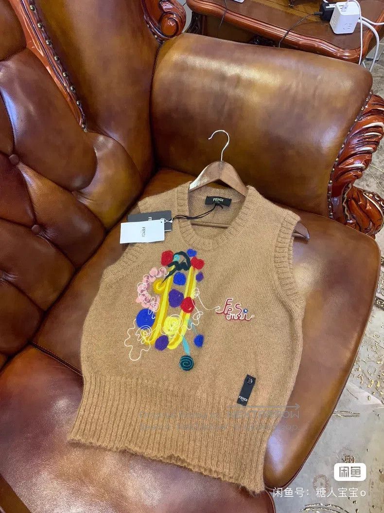 Fendi Fendi Knitted Vest Size US S / EU 44-46 / 1 - 1 Thumbnail