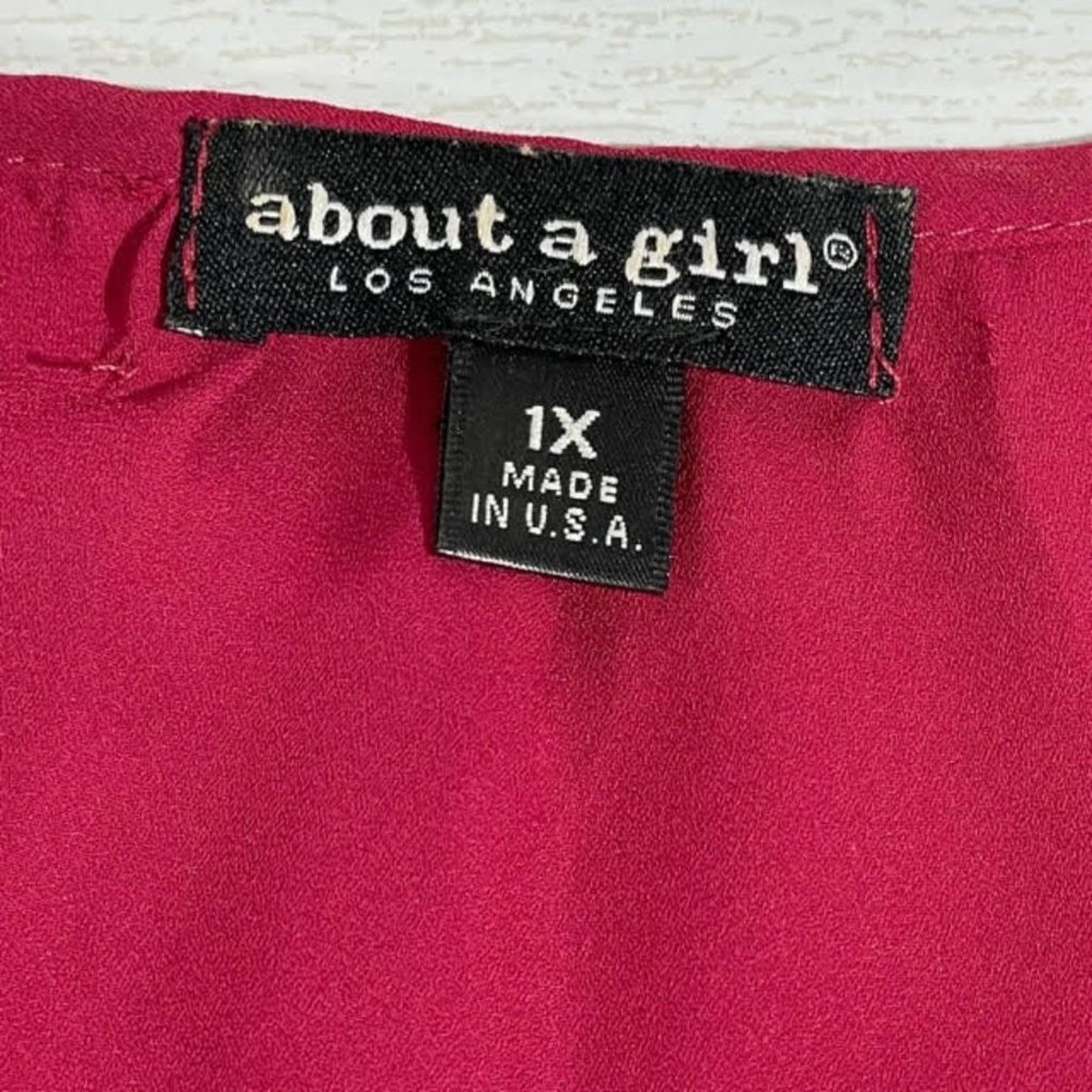 Other About A Girl Burgundy V Neck Relaxed Blouse Size 1X Size XXL / US 16-18 / IT 52-54 - 4 Thumbnail