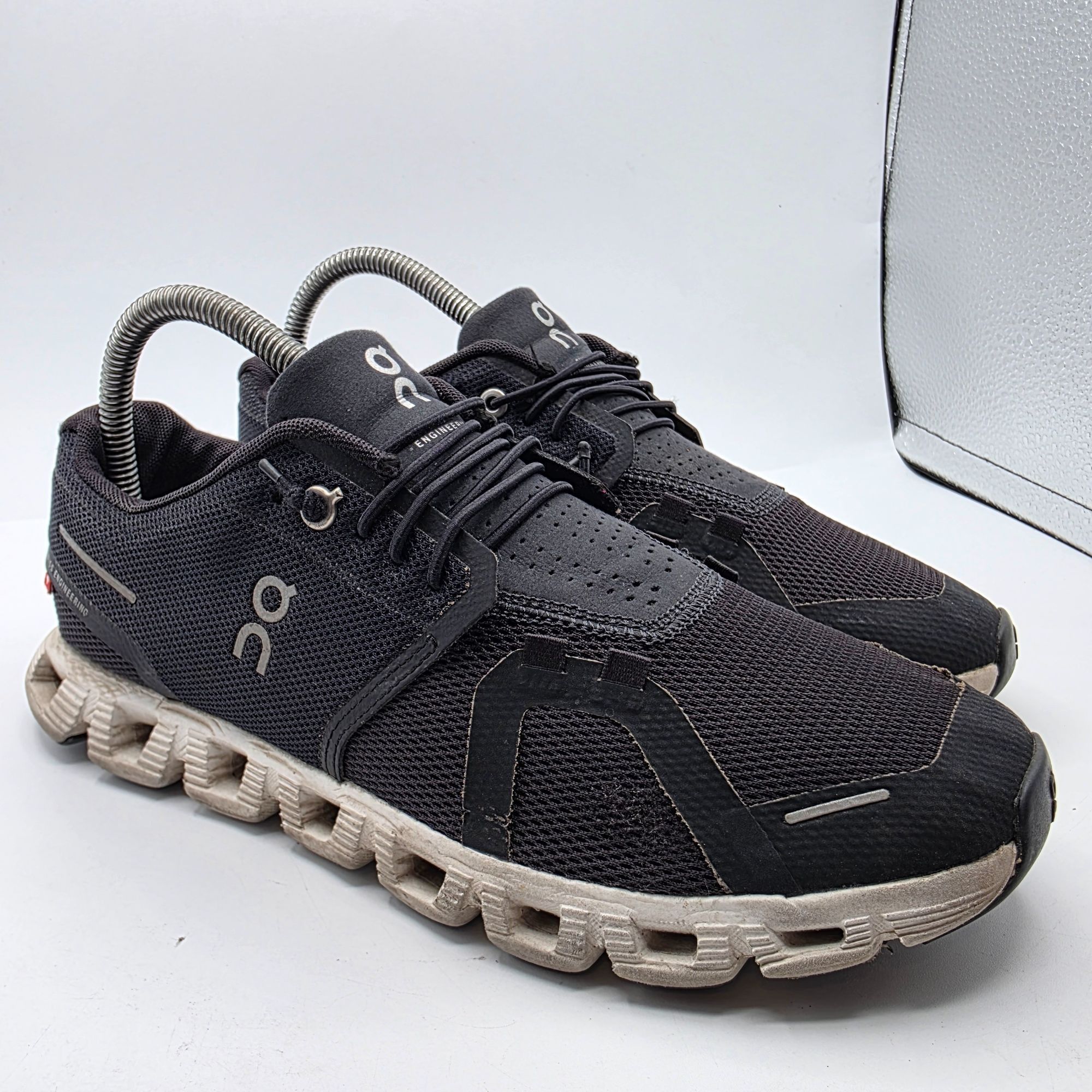 On On Cloud 5 Womens Size 8 Black White Lightweight Performance Size US 8 / IT 38 - 1 Thumbnail
