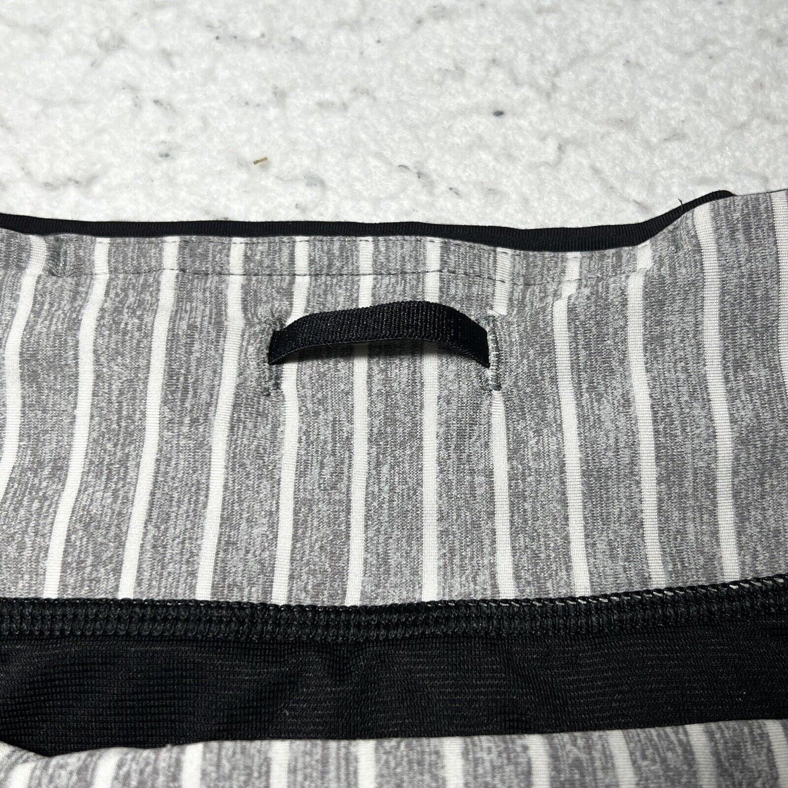 Lululemon LuluLemon Manifesto Run Speed Classic Athletic Shorts Size 27" / US 4 / IT 40 - 6 Thumbnail