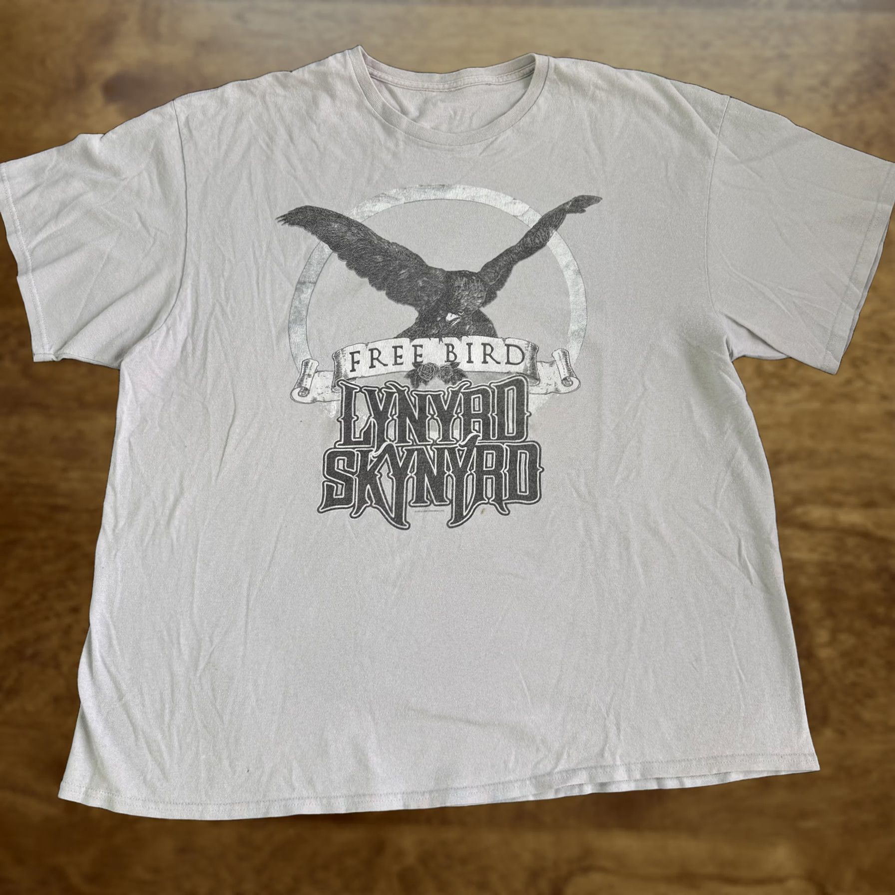 FREEBIRD Lynyrd Skynyrd Shirt Mens XL Gray Tour 2020 Graphic Band Tee T-Shirt Size US XL / EU 56 / 4 - 1 Thumbnail