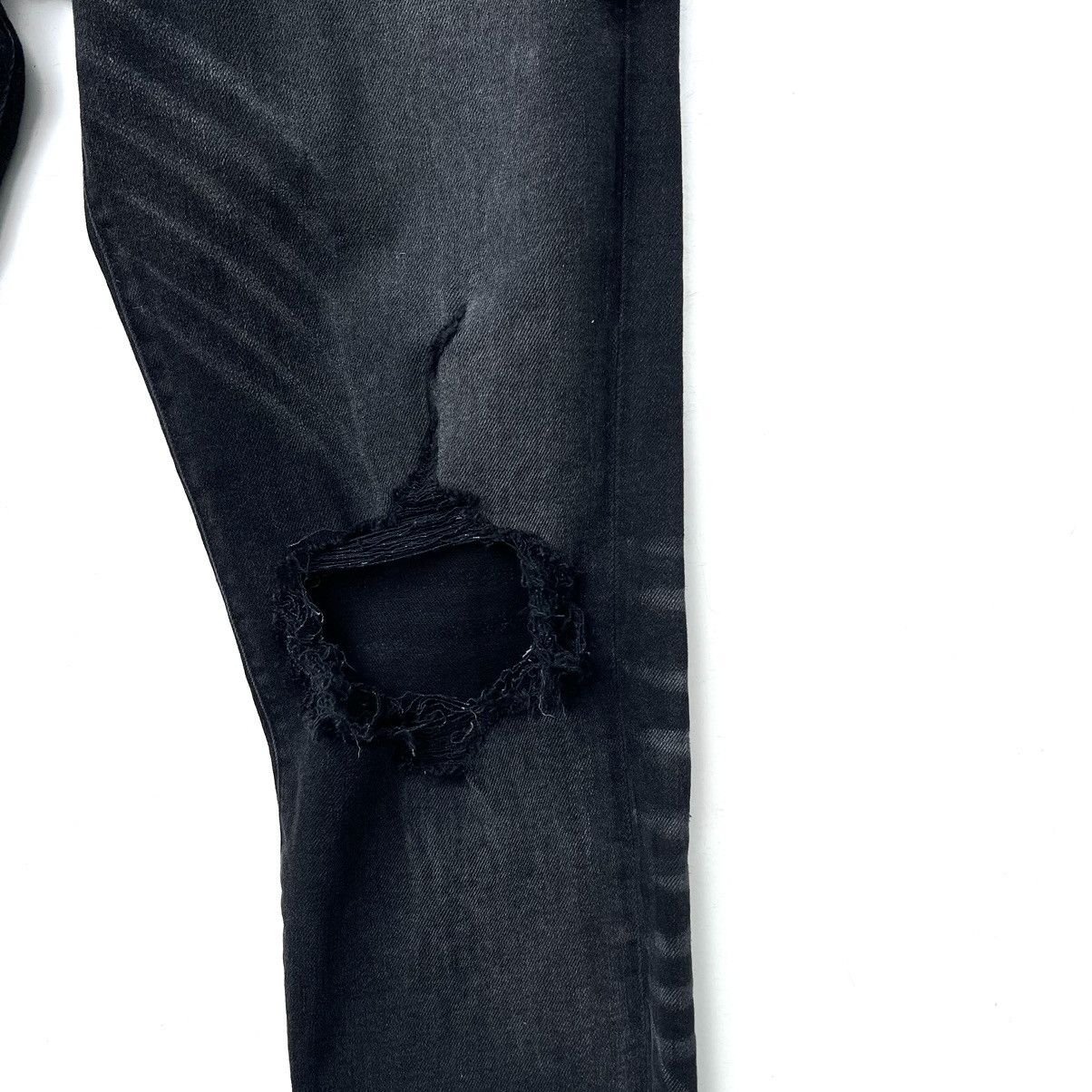 Amiri Broken Jean aged black amiri jeans Size US 32 / EU 48 - 3 Thumbnail
