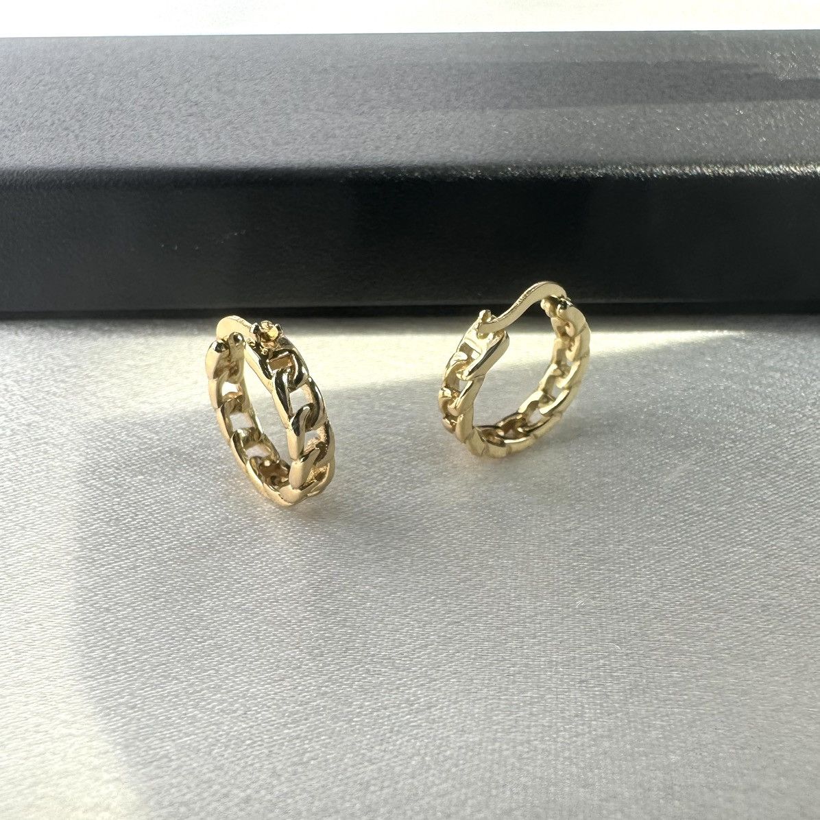 Designer 14mm Small Gold Hoop Earrings for Women Size ONE SIZE - 2 Thumbnail