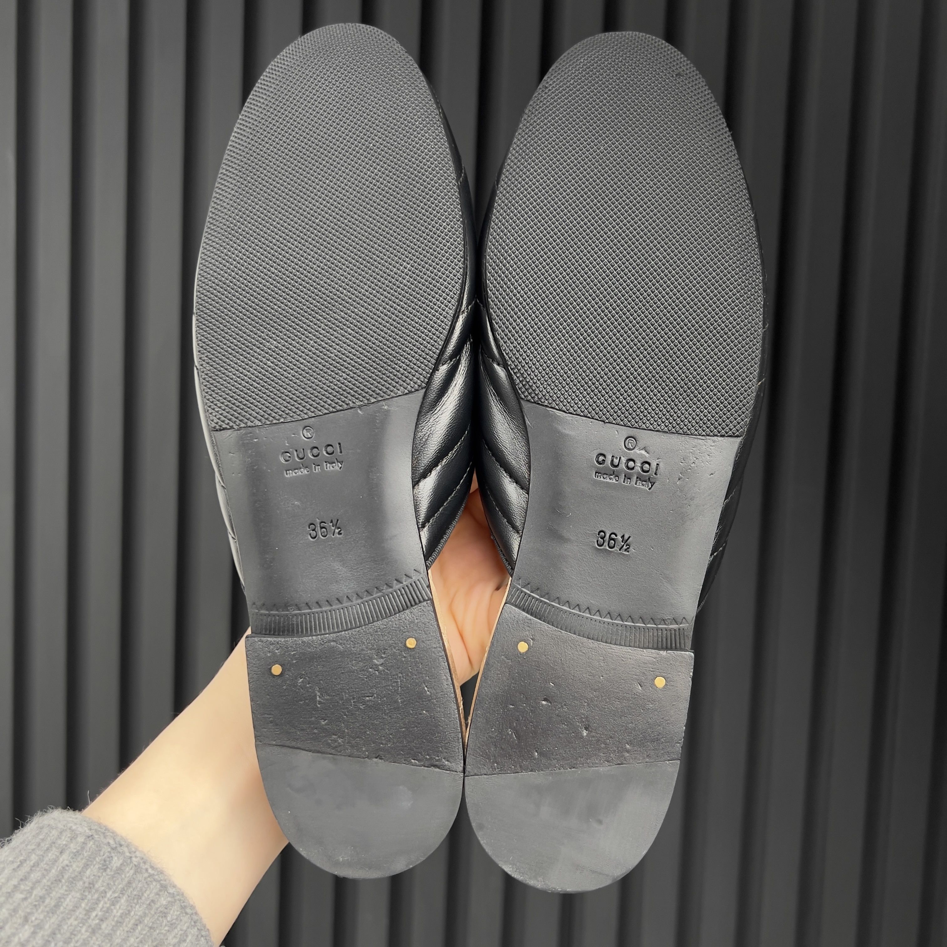 Gucci Matelassé Tiger Head Flat Mules Leather 36.5 EUR Size US 6.5 / IT 36.5 - 11 Thumbnail