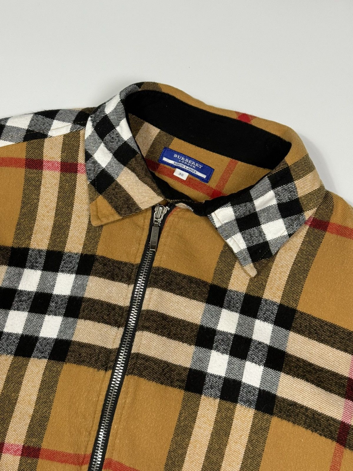 Burberry Vintage Burberry blue label Size US M / EU 48-50 / 2 - 2 Thumbnail