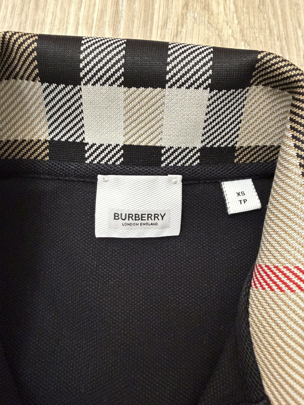 Burberry Burberry Tshirt Black Size US XS / EU 42 / 0 - 3 Thumbnail