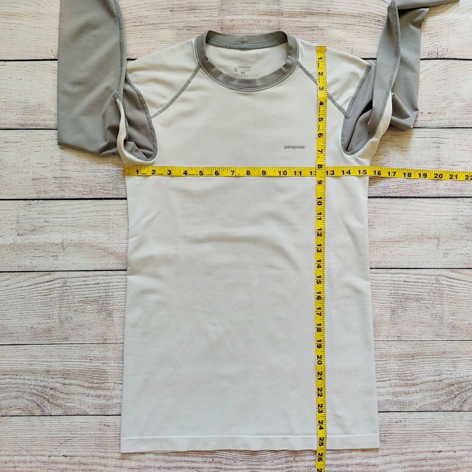 Patagonia Patagonia seamless long sleeve active top sz S Size S / US 4 / IT 40 - 7 Thumbnail