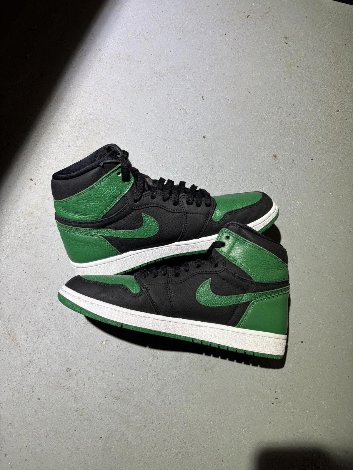 Jordan Brand Jordan 1 Pine Green Black Size US 10.5 / EU 43-44 - 4 Thumbnail