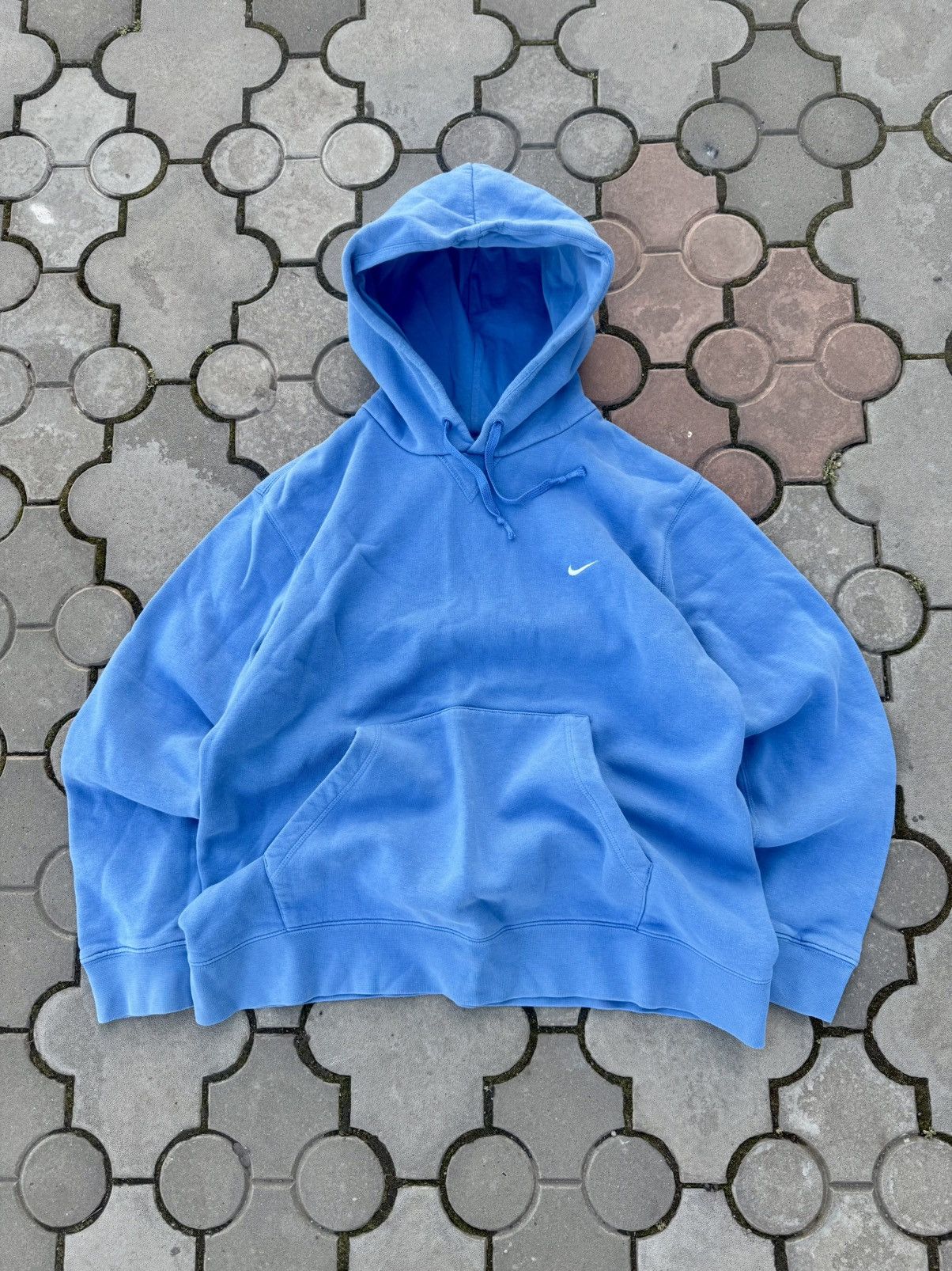 Nike × Vintage Vintage Nike Baby Blue Swoosh Sweatshirt Y2K Size US L / EU 52-54 / 3 - 2 Thumbnail