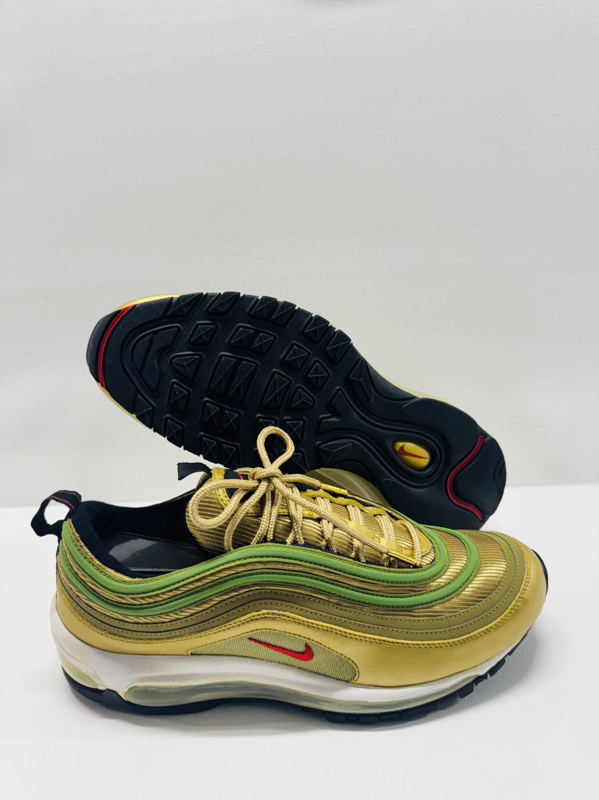 Nike Nike Air Max 97 Metallic Gold/Varsity Red-White-Black Size US 9.5 / EU 42-43 - 1 Thumbnail