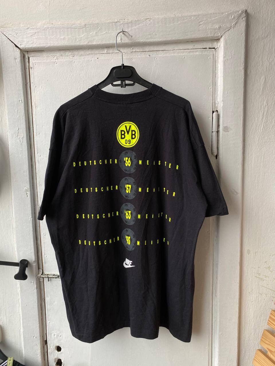 Nike Vintage 1995 Borussia Dortmund Soccer Deutscher Meister Tee Size US XL / EU 56 / 4 - 2 Thumbnail