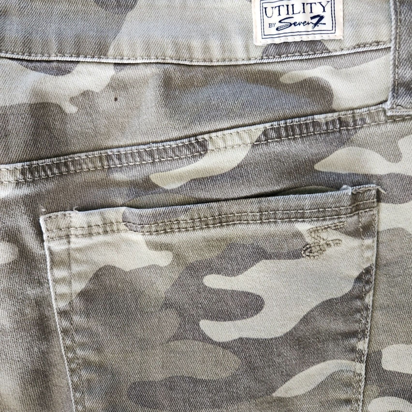 Vintage Seven7 Jeans Womens Size 12 Utility Ankle Skinny Camouflage Gray Stretch Denim Cotton Blend Zip Button Pocket 4 Mid Rise Regular Womens Jeans Size 34" / US 12 / IT 48 - 4 Thumbnail