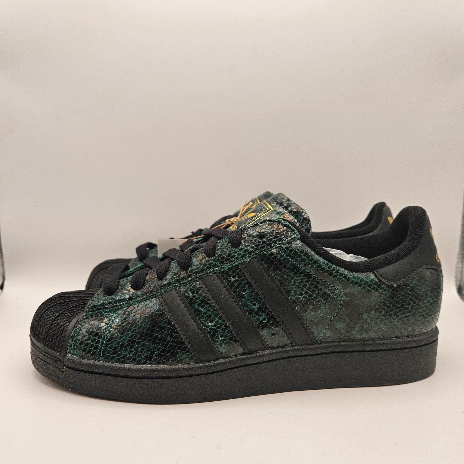 Adidas ADIDAS ORIGINALS WOMEN'S 9 SUPERSTAR BLACK GREEN SNAKESKIN Size US 9 / IT 39 - 2 Thumbnail