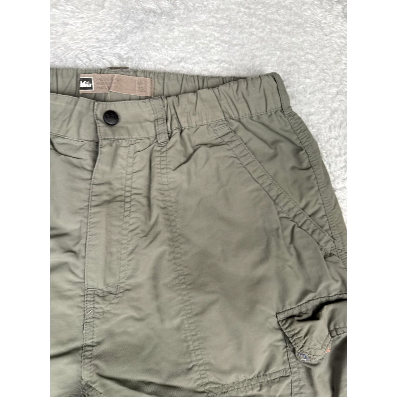 Vintage REI Shorts Mens Medium Green Nylon Hiking 8 Inseam Cargo Elastic Waist Pockets Size US 31 - 5 Thumbnail