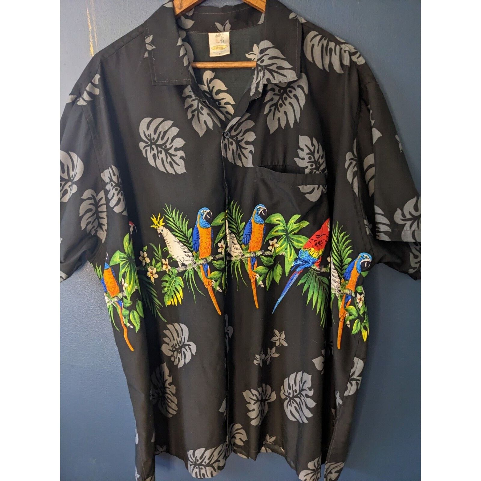MISA Los Angeles Hawaiian Shirt Colorful Parrots on Black XXL Misa. Soft Airy Size US XXL / EU 58 / 5 - 5 Thumbnail