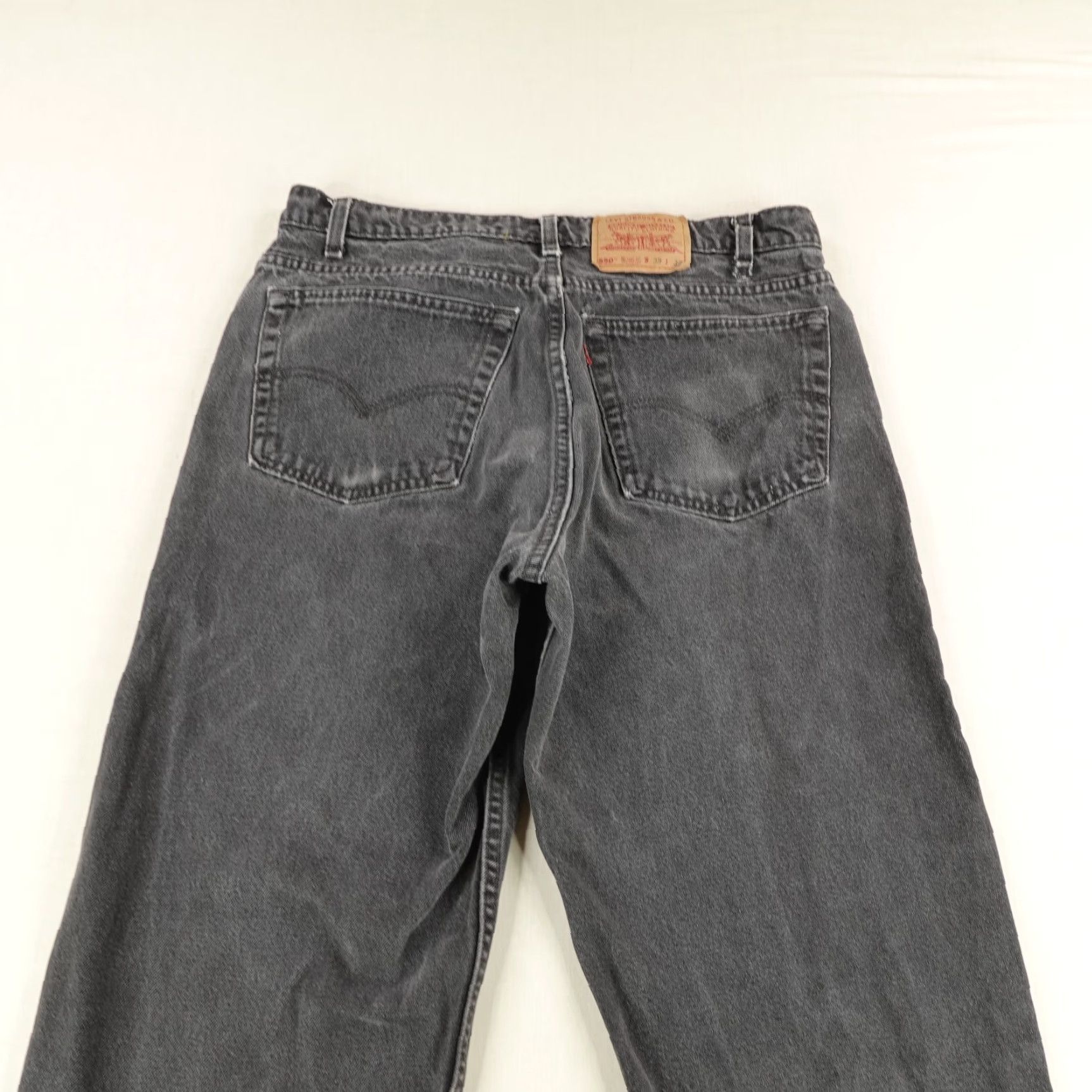 Levi's VINTAGE Levi's Jeans Mens 38x32 Gray Denim 550 Relaxed Tapered 90s 90s Levi's 500 Series Regular Mens Jeans Gray Cotton Denim Bagging 38x32 Size US 35 - 6 Thumbnail