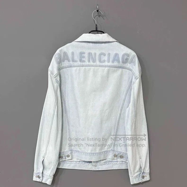 Balenciaga Balenciaga Back Embroidered Logo Denim Jacket. Size US S / EU 44-46 / 1 - 3 Thumbnail