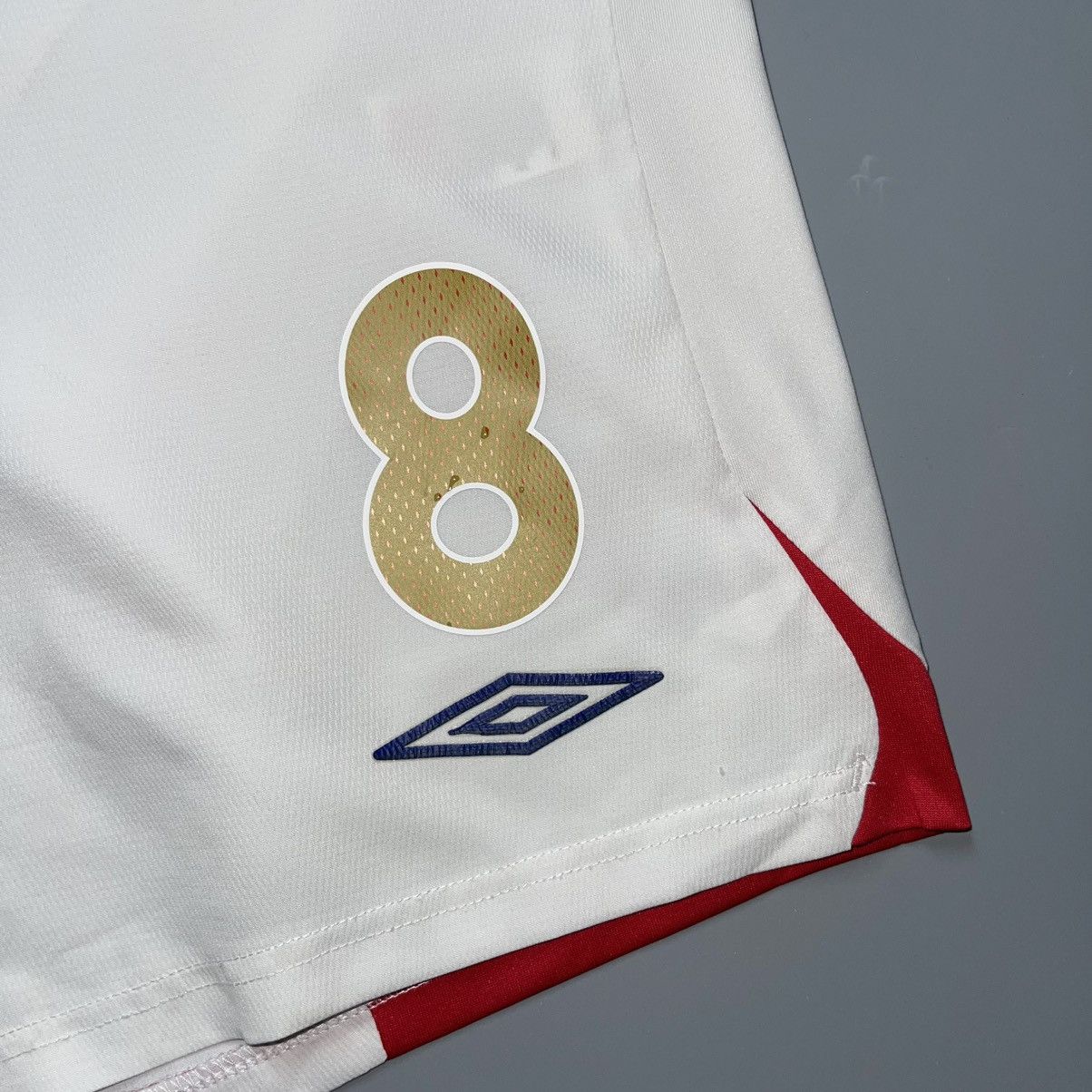 Umbro ENGLAND UMBRO 2006 WORLD CUP FOOTBALL AWAY SHORTS #8 LAMPARD Size US 34 / EU 50 - 3 Thumbnail