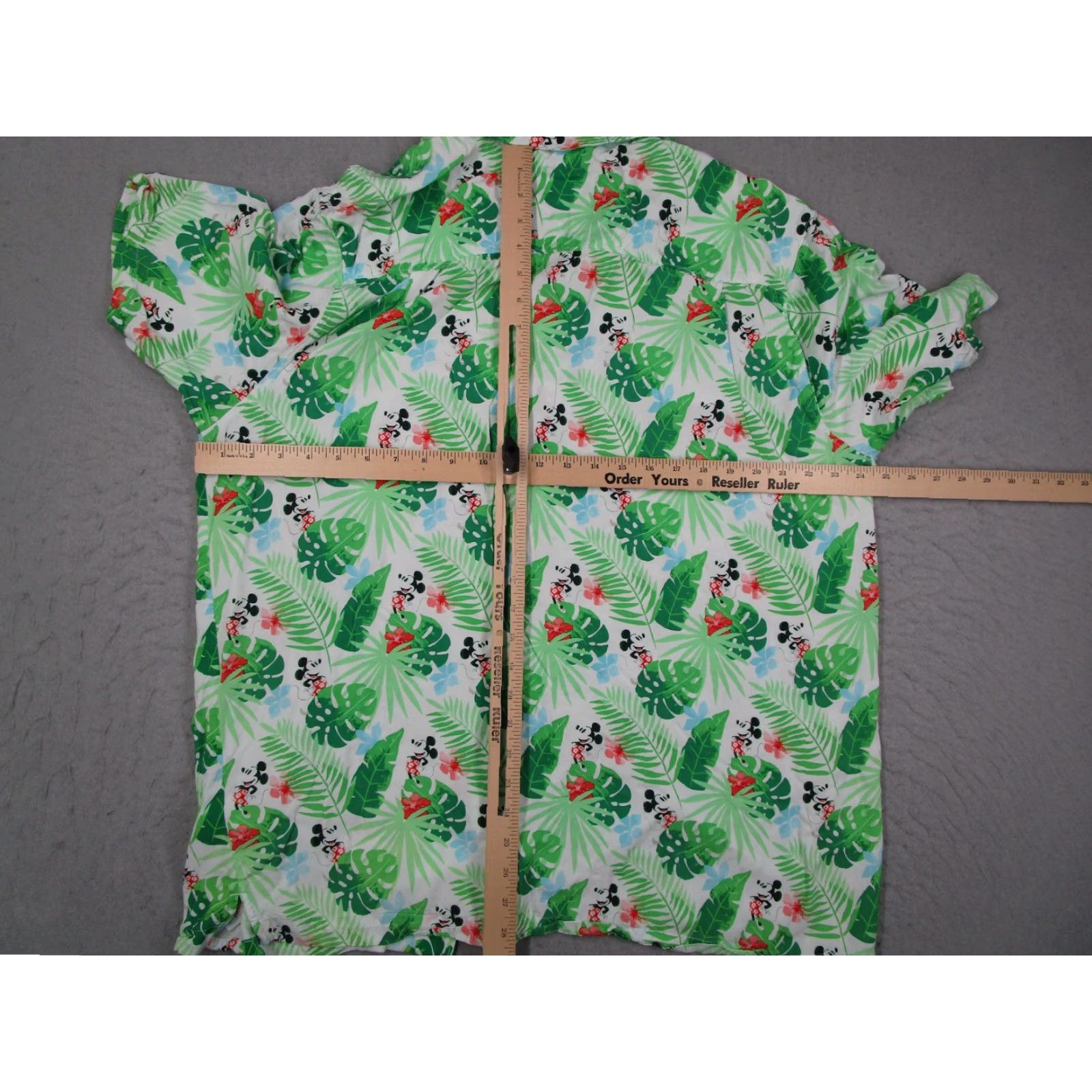 Disney Disney Mickey Mouse Shirt Men XL Green Hawaiian Graphic Print Camp Button-Up Short Sleeve Aloha Tropical Size US XL / EU 56 / 4 - 6 Thumbnail