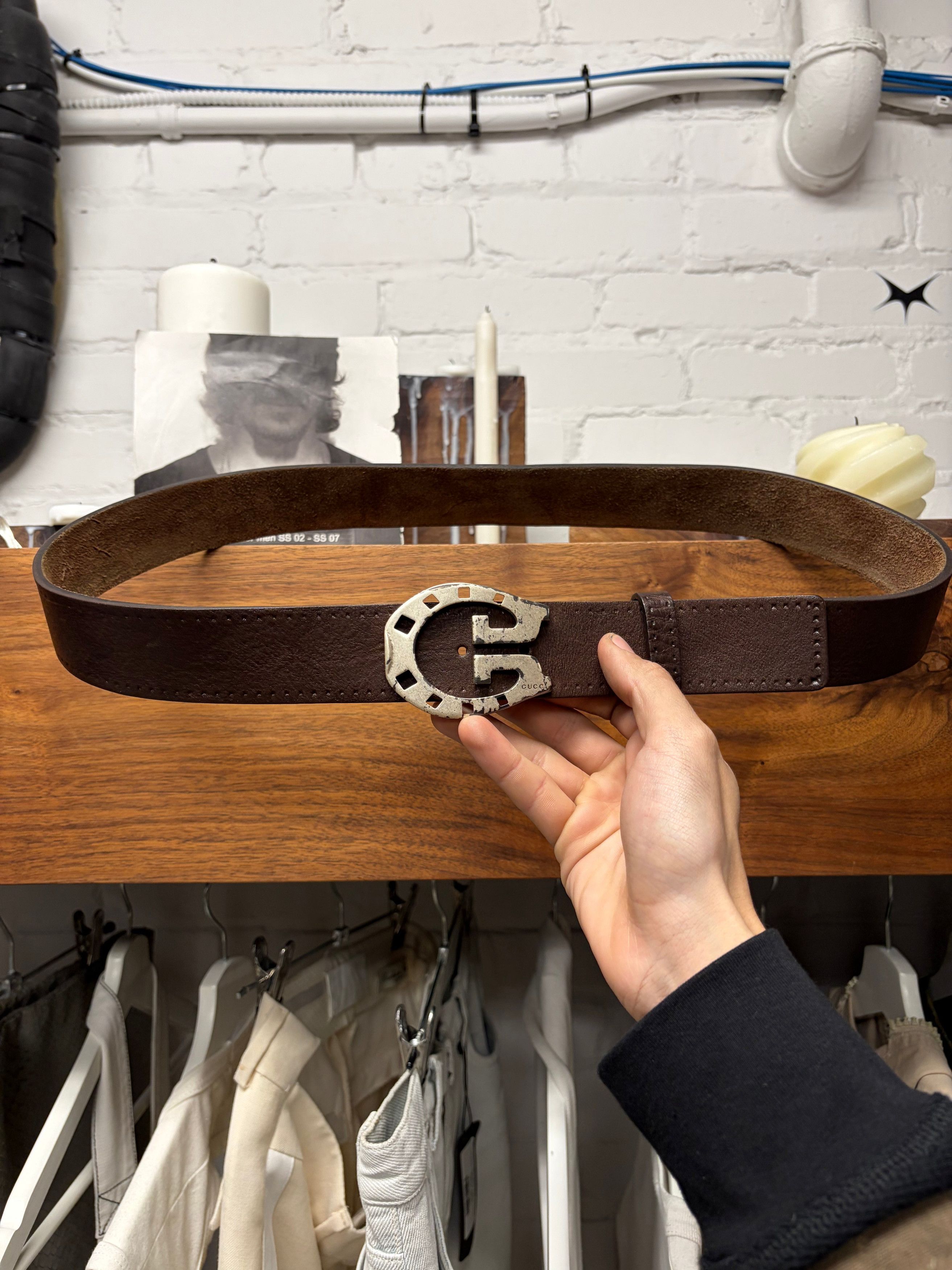 Gucci 2000s Gucci ‘Horseshoe G’ Logo Brown Leather Belt Size ONE SIZE - 1 Thumbnail