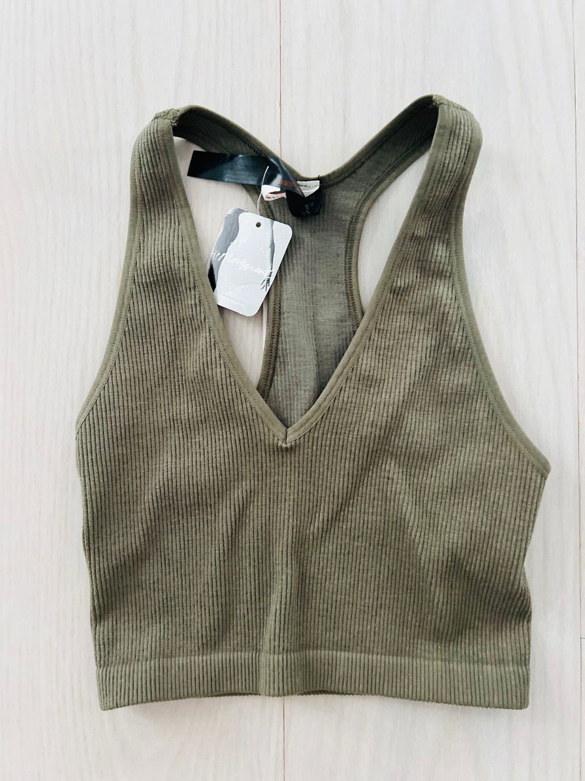 Free People Free People Movement Free Throw Crop Top Army ( XS ) Size XS / US 0-2 / IT 36-38 - 3 Thumbnail