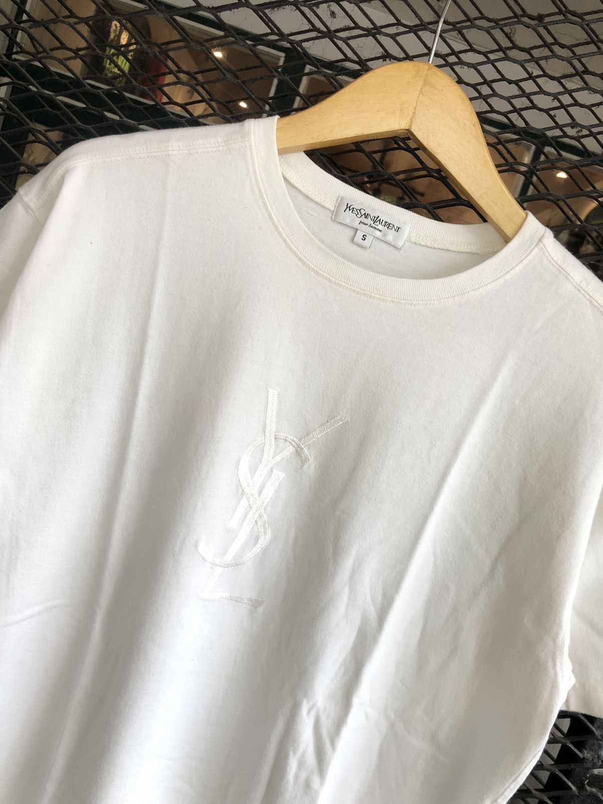Yves Saint Laurent YVES SAINT LAURENT EMBROIDERED LOGO SHIRT Size US S / EU 44-46 / 1 - 2 Thumbnail